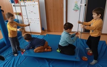 Zabawy sensoryczne w Przedszkolu nr 3 16