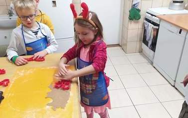 Pieczemy pierniczki gr Tropiciele 19