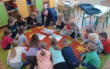Poznajemy zaw&oacute;d projektanta - gr.Tropiciele 3