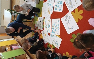 Poznajemy zaw&oacute;d projektanta - gr.Tropiciele 8