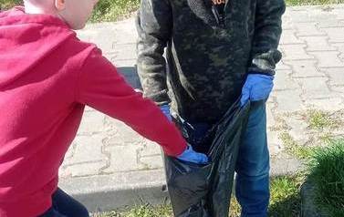 Dzień Ziemi - sprzątanie świata  10