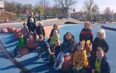 spacer przed koncertem w Centrum Kultury 5