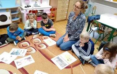 Jak ważna jest wsp&oacute;łpraca - zajęcia z psychologiem 5