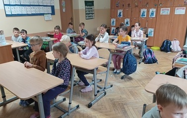 Tropiciele poznają szkołę  4