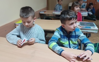 Tropiciele poznają szkołę  7