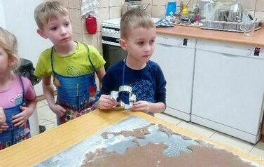 Pieczemy pierniczki gr. Tr 8