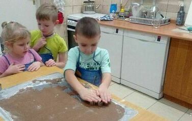 Pieczemy pierniczki gr. Tr 9