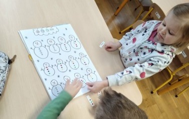 Zimowa matematyka gr. Słoneczka 8