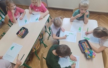 Światowy Dzień Drzewa gr. Tropiciele 8