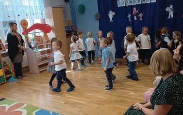 Dzień Edukacji Narodowej Grupa Krasnale 2