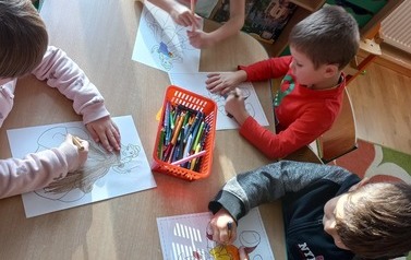 Dzień Postaci z Bajek gr. Słoneczka 8