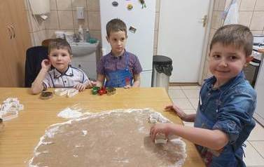 Pieczemy pierniczki gr. Słoneczka 1