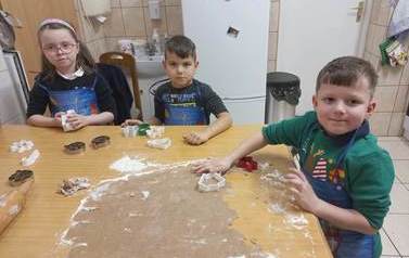Pieczemy pierniczki gr. Słoneczka 4