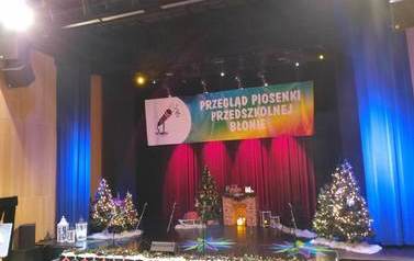Przegląd Piosenki Przedszkolnej - Witaj Święty Mikołaju Grupa Krasnale 4