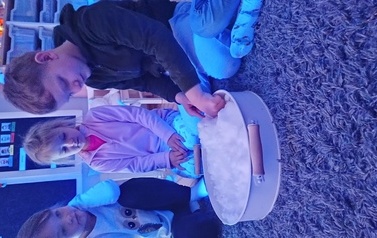 Zabawy sensoryczne w Przedszkolu nr 3 9